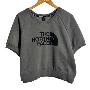 The North Face Top Women XL Gray Graphic Collection Sweatshirt Short Sleeve Gym
